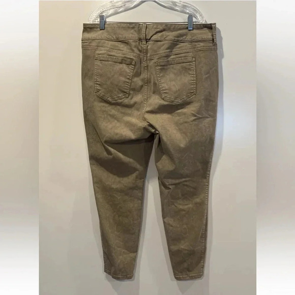 Torrid Tan‎ Python Print Super Soft Jeggings Women’s Size 20 - Picture 2 of 5